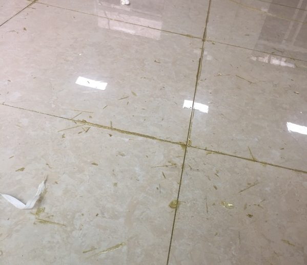 浙江宁波郑先生DIY美缝施工案例(图2) 浙江宁波郑先生DIY美缝施工案例(图2)